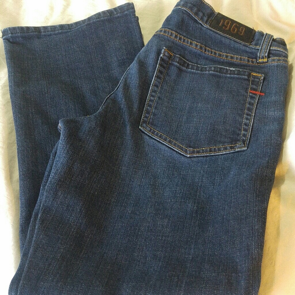 Gap 1969 jeans cropped size 6 ankle.